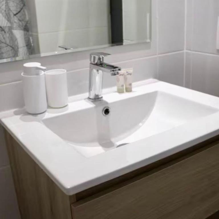 Modern 1BR Apartment, Santa Lucía Metro, Balcony - One-Bedroom Apartment - 20