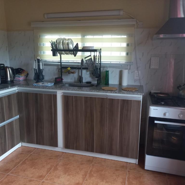 Grazie Carpe - Three-Bedroom House - 8