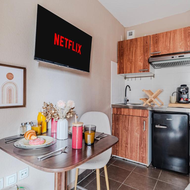 Le Floréal - Netflix I CENTRE -VILLE I 2 Min Allemagne - One-Bedroom Apartment - 17