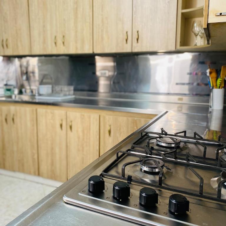 Apartamento comodo, 3 Hab, cerca Poblado - Three-Bedroom Apartment - 3