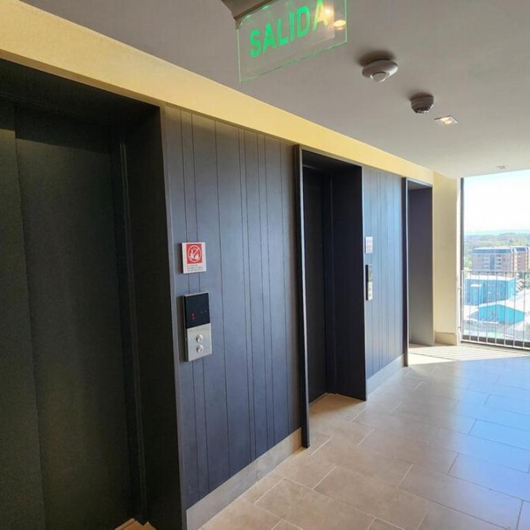 Increíble, moderno, nuevo 2D2B, incluye estacionamiento - Apartamento de 2 dormitorios - 10