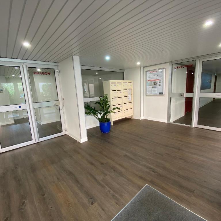 Studio Cabine Central avec Terrasse & Parking Sécurisé - FR-1-374-243 - Studio - 17