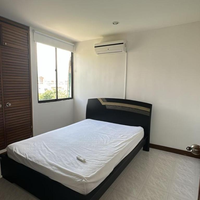 Apartamento cerca a la playa en Rodadero Sur - Apartamento de 3 dormitorios - 8