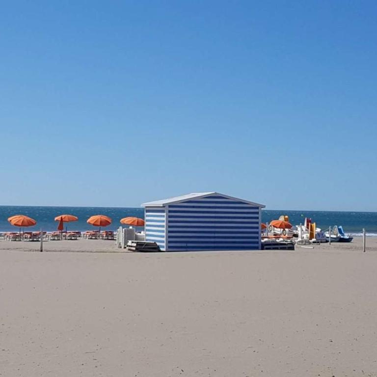 Appartement Rez-de-Chaussée avec Terrasse et Parking à Narbonne Plage - FR-1-619-150 - Apartment - 5