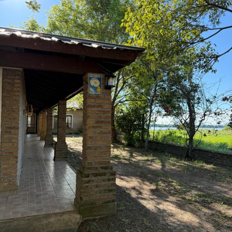 Alquiler casa frente al rio, 4 habitaciones en suite, Ituzaingó Corrientes - Casa de 4 dormitorios - 8