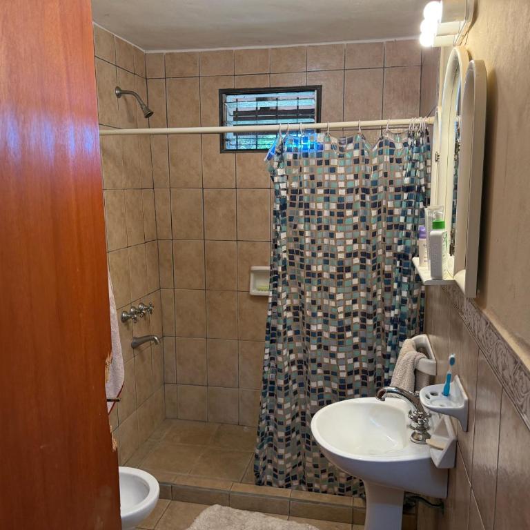 Alquiler casa frente al rio, 4 habitaciones en suite, Ituzaingó Corrientes - Casa de 4 dormitorios - 15