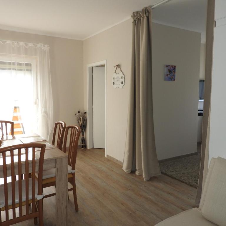 Warmbad Apartments - Apartment mit 1 Schlafzimmer und Bergblick - 2