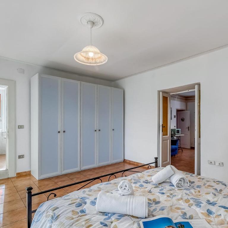 Bee Apartment: Luino Lakeside with Outdoor Dining - Happy Rentals - Apartamento con balcón - 15