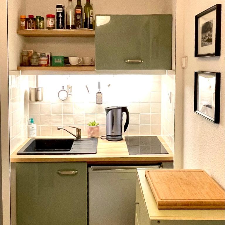 Studio de 33 m2, vue et bord de mer, parking - One-Bedroom Apartment - 8