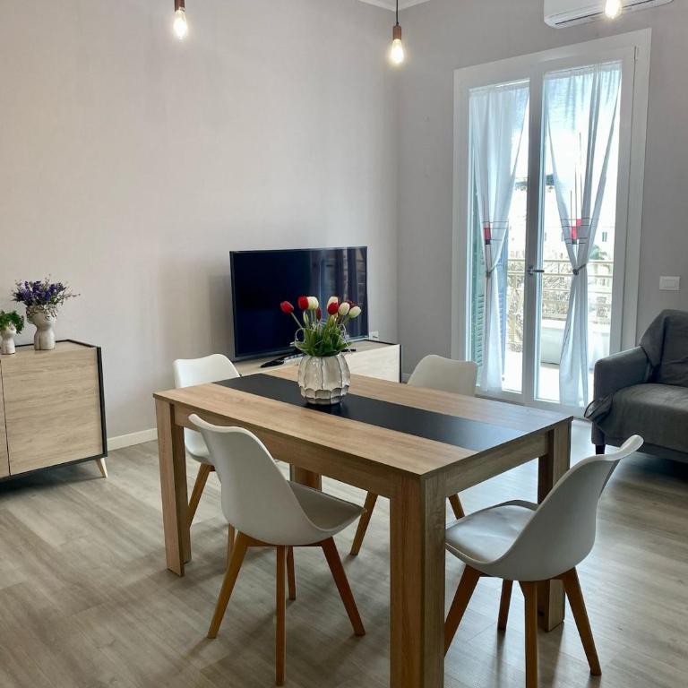 Stefy House - Apartment in Cagliari- super Balcony - Appartamento con 2 Camere da Letto, Balcone e Terrazza - 1