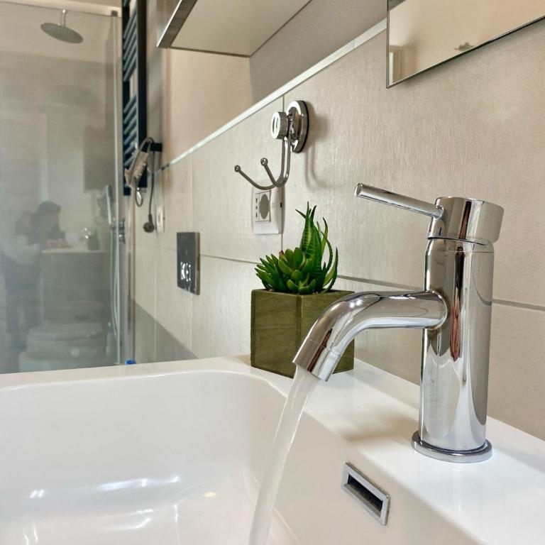Stefy House - Apartment in Cagliari- super Balcony - Appartamento con 2 Camere da Letto, Balcone e Terrazza - 3