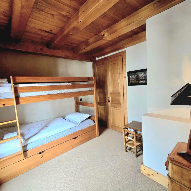 A Soulful Alpine Retreat in Megève - Appartement - 32