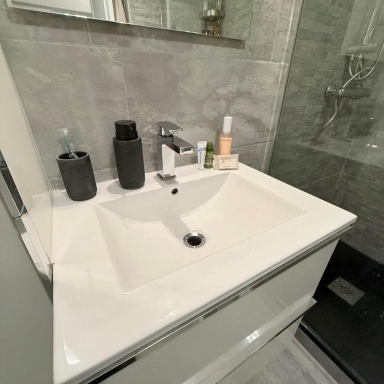 Le Gallieni - Appartement 1 Chambre avec Balcon et Vue sur la Ville - 23