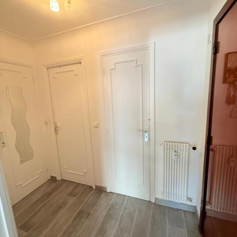 Le Gallieni - Appartement 1 Chambre avec Balcon et Vue sur la Ville - 32