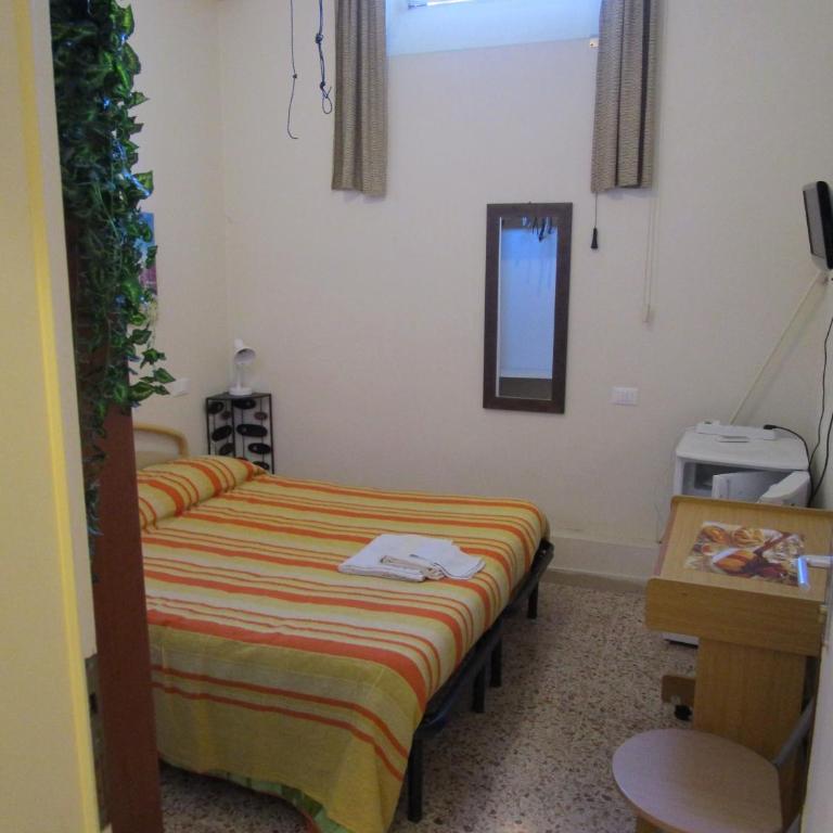 San Marco - Double Room with Private Bathroom - 2