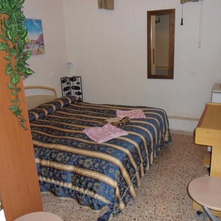 San Marco - Double Room with Private Bathroom - 3