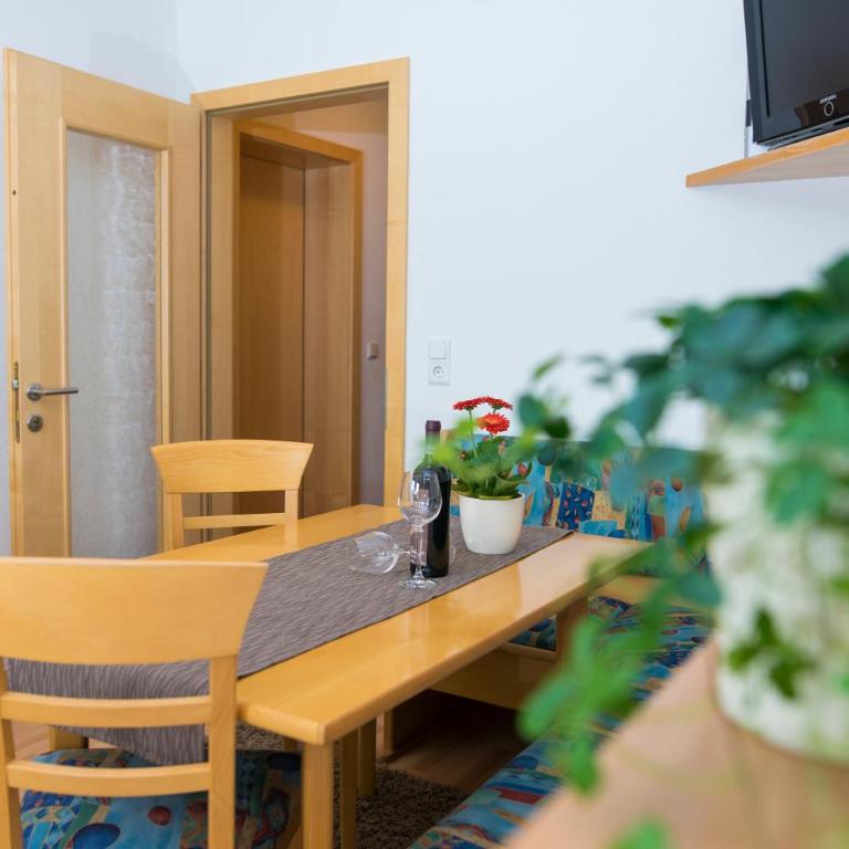 Apart Montana - Apartment mit 2 Schlafzimmern und Balkon - 14