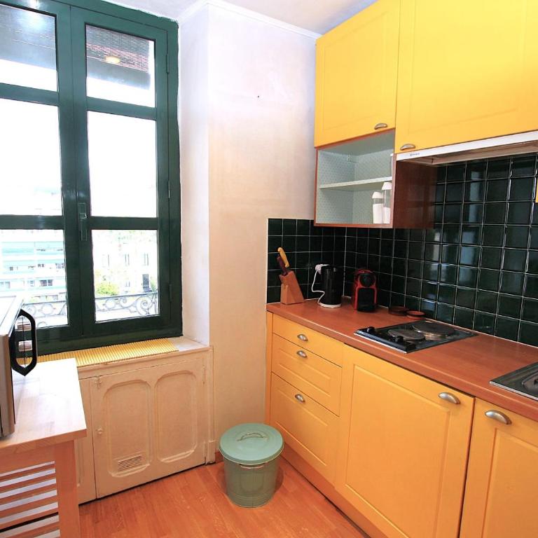 Cannes Central Hub - Walk to Palais & Beach - Apartment - 10