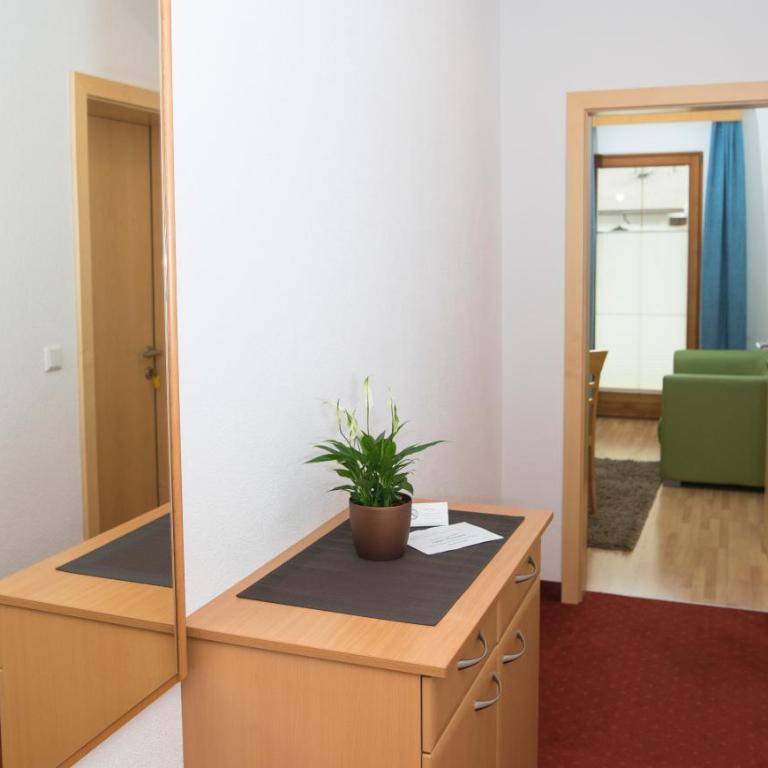 Apart Montana - Apartment mit 2 Schlafzimmern und Balkon - 8