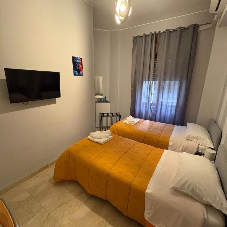 Vespro Guest House - Camera Doppia con Letti Singoli con Bagno Privato - 2