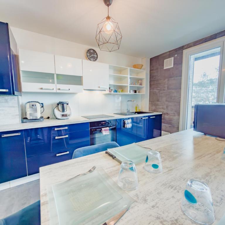 Spacieux T3 moderne avec balcon 6 pers, hyper centre Clermont - Apartamento de 2 dormitorios - 12