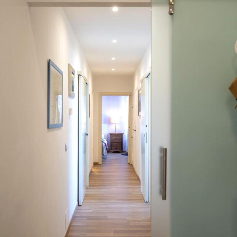 Casamia Tuscan Oasis 4Br Panoramic Penthouse Hot Tub & Easy Parking - Four-Bedroom Penthouse Apartment - 17