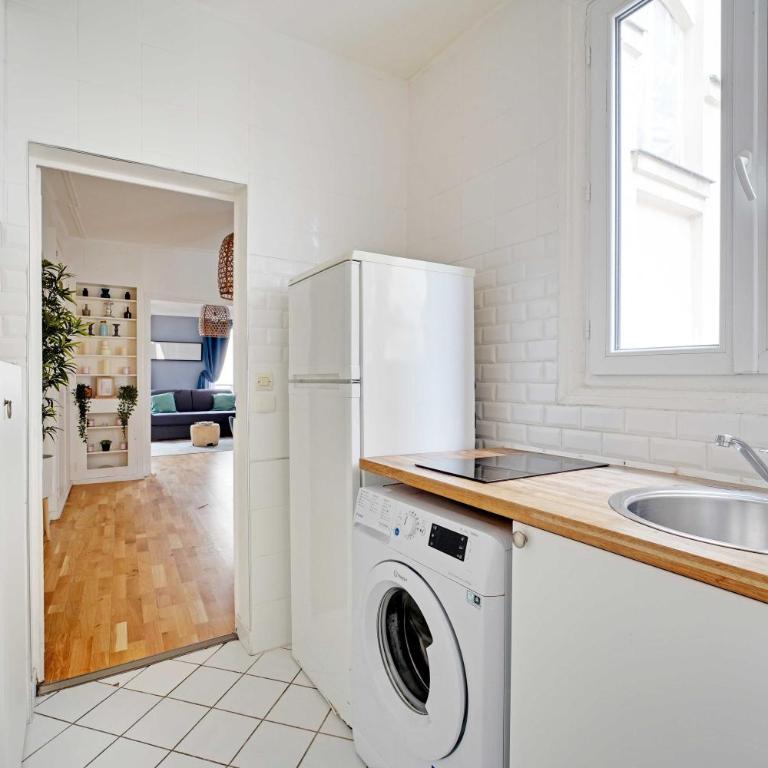 Comfortable Apartment 1BR 4P - Champs Élysées - One-Bedroom Apartment - 3