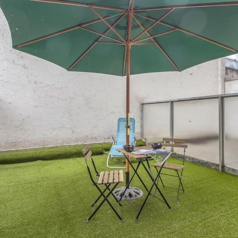 Modern Studio with Garden Central Location - One-Bedroom Apartment - 18
