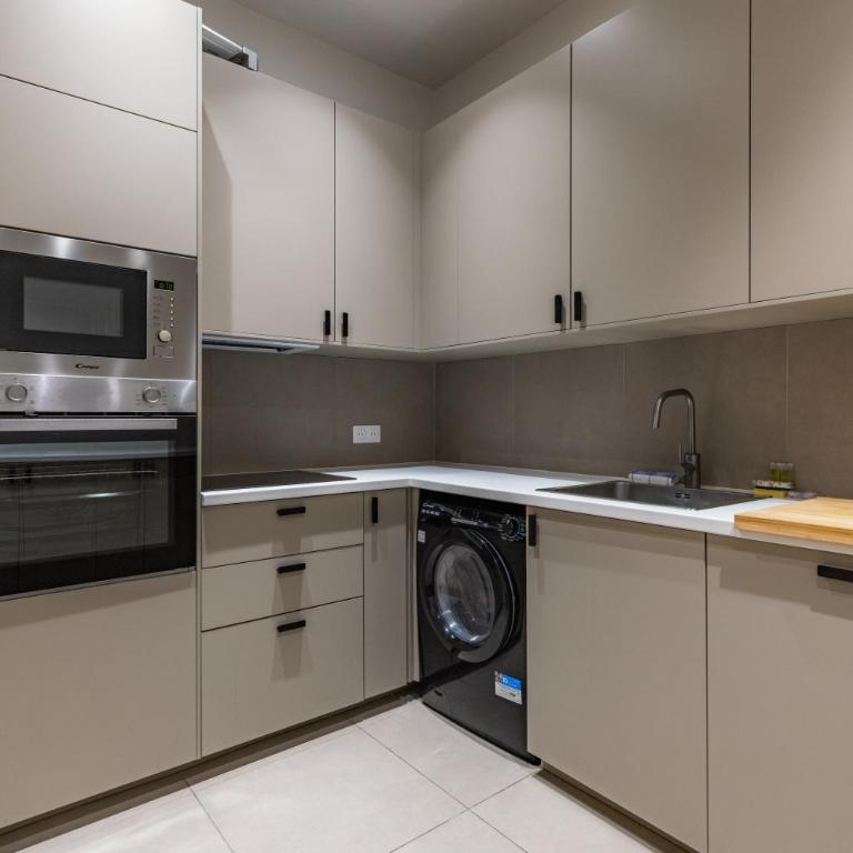 Elegant and Spacious 4-Bedroom Apartment in Paris 16th - Appartement 4 Chambres - 26