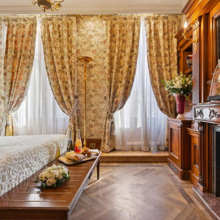 Bellevue Luxury Rooms - San Marco Luxury - Camera Matrimoniale Deluxe con Vista Piazza San Marco - 31
