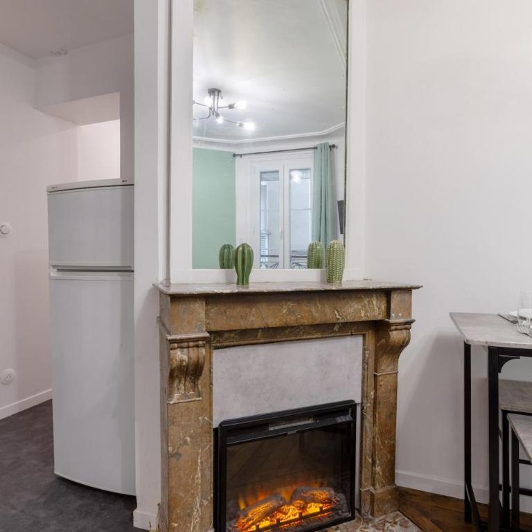 Tres Bel appartement 6P plein coeur du 18eme - Appartement 3 Chambres - 22