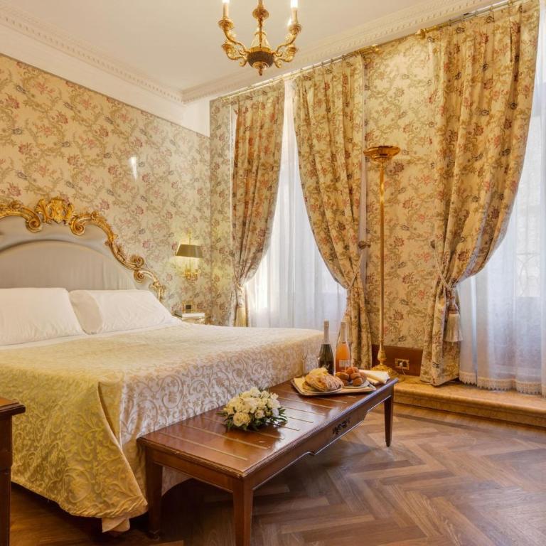 Bellevue Luxury Rooms - San Marco Luxury - Camera Matrimoniale Deluxe con Vista Piazza San Marco - 32