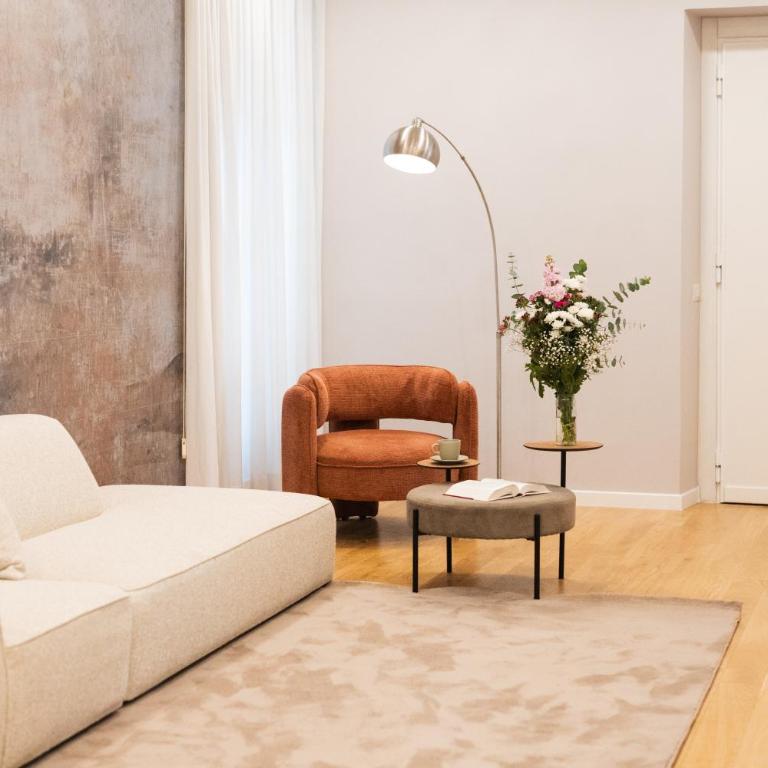 B-STAY Via Ulpiano 47 - Appartamento Deluxe con 4 Camere da Letto - 1