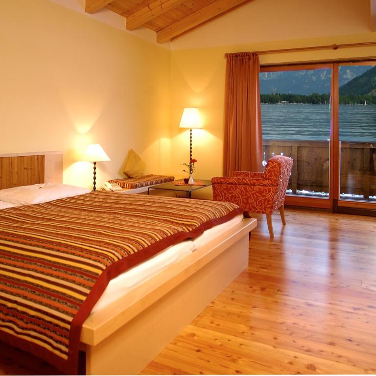 Seevilla Freiberg - Superior Doppelzimmer mit Seeblick - 12