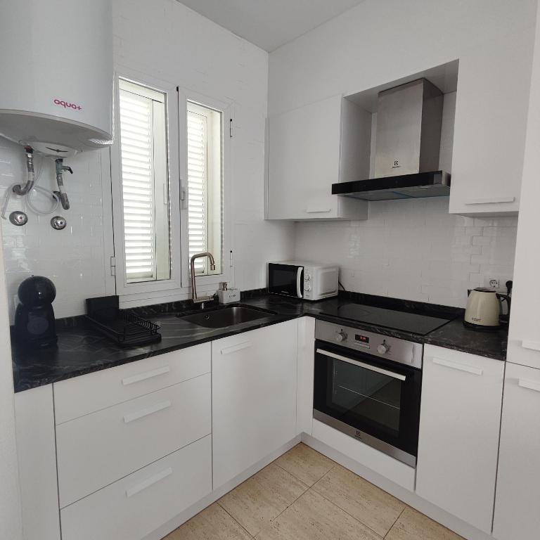Apartamento Reformado con vistas al Mar - Apartamento de 2 dormitorios con terraza - 6