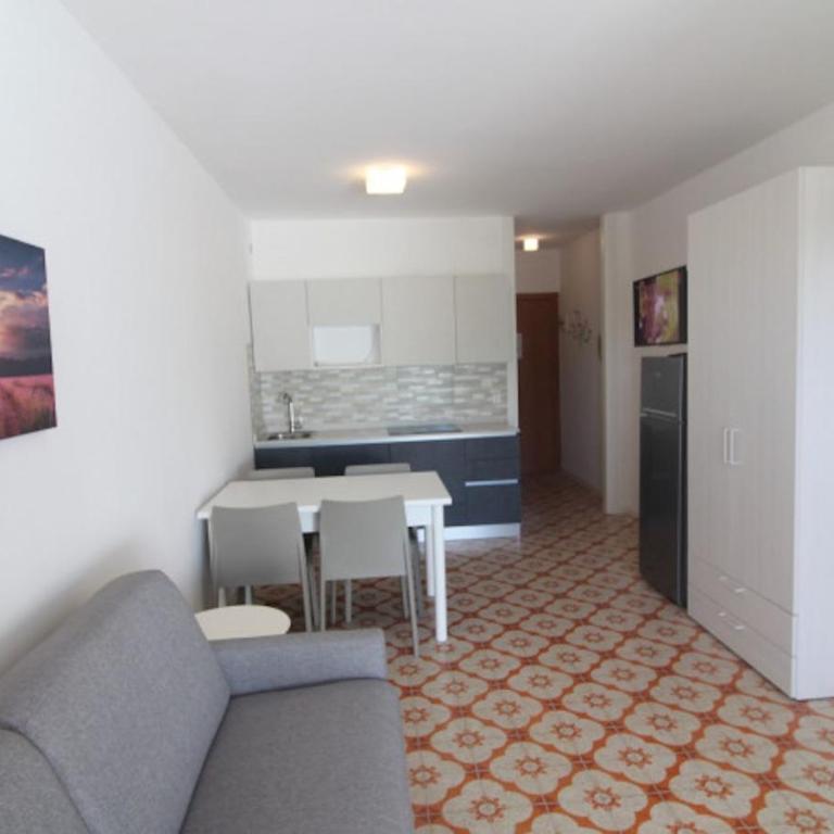 Bright studio by the beach - Monolocale - 7