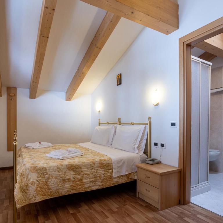 Hotel Sella Ronda Serenella - A 50 mt dalle piste da sci - Camera Matrimoniale - 3