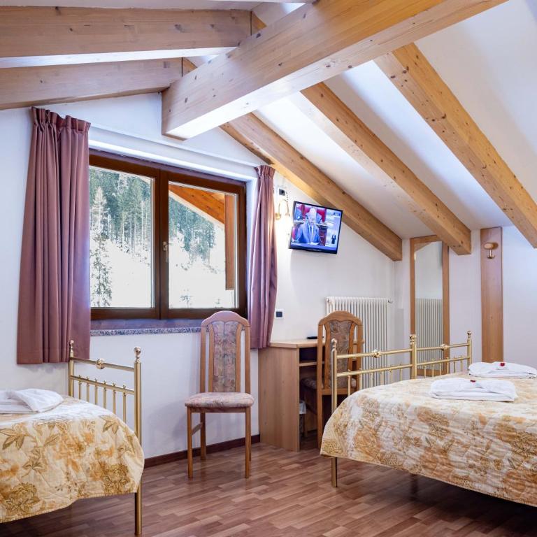 Hotel Sella Ronda Serenella - A 50 mt dalle piste da sci - Camera Matrimoniale - 2