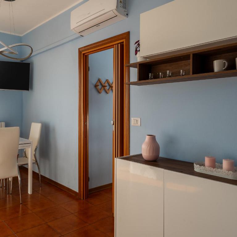 Your Family Beach Apartment Rimini - Il Lupo Affitta - One-Bedroom Apartment with Balcony - 4