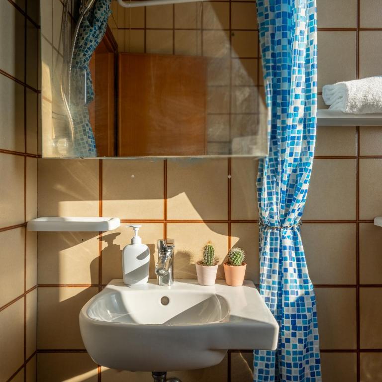 Your Family Beach Apartment Rimini - Il Lupo Affitta - One-Bedroom Apartment with Balcony - 10