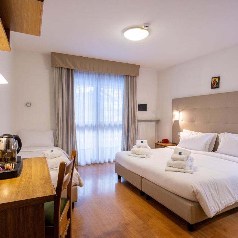 Hotel Sella Ronda Serenella - A 50 mt dalle piste da sci - Camera Matrimoniale Comfort - 4