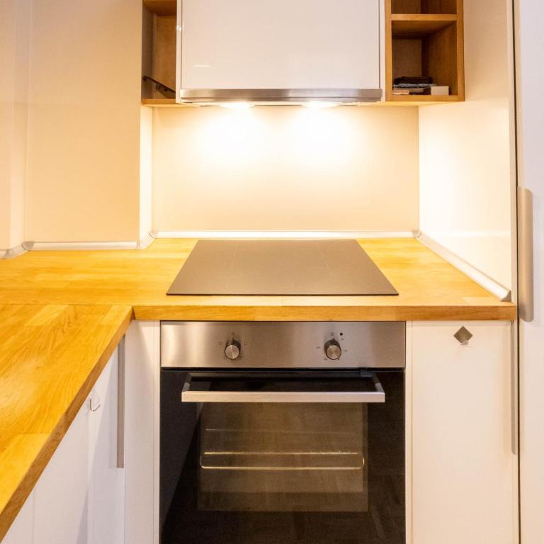 GetTheKey Mascarella Suite - One-Bedroom Apartment - 13