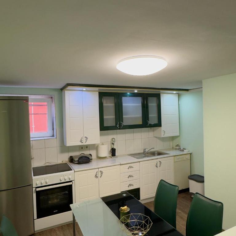 Apartman Car - Two-Bedroom Apartment - 16