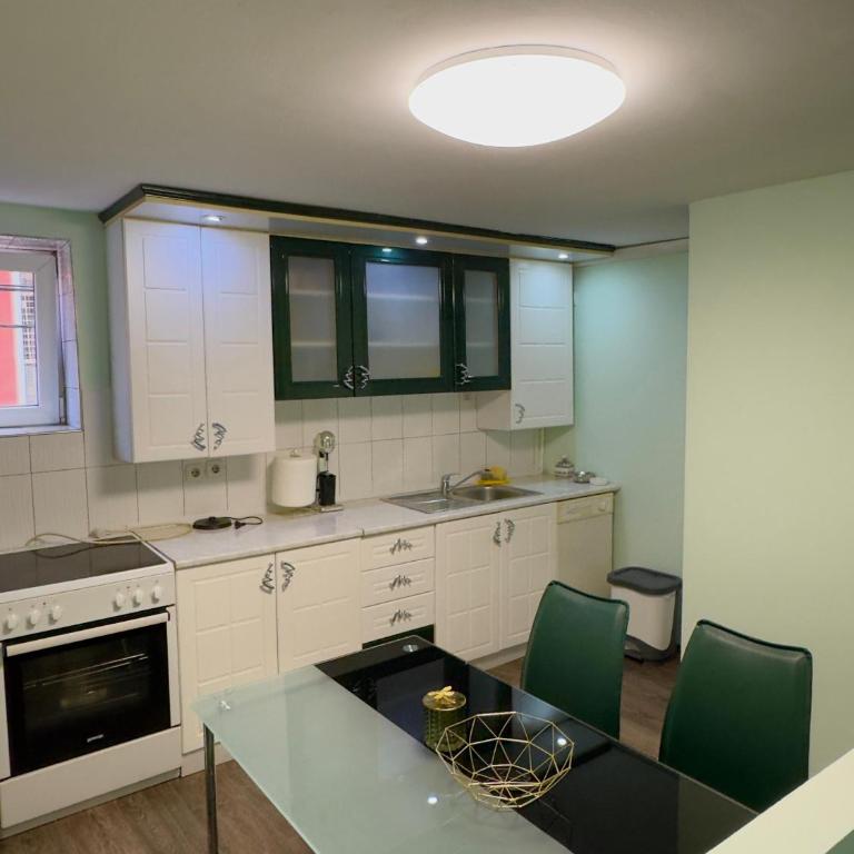 Apartman Car - Two-Bedroom Apartment - 28