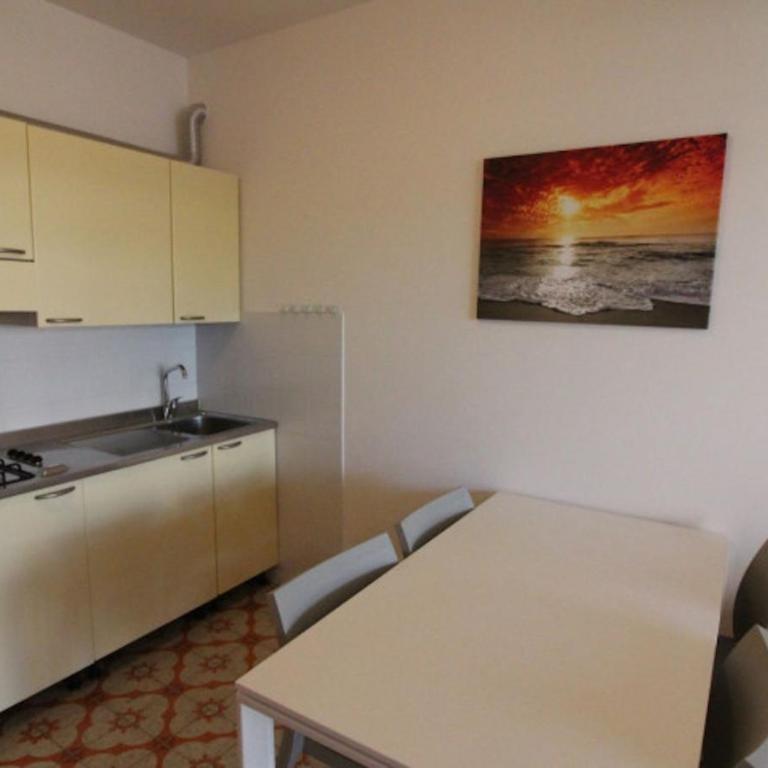 Spacious flat by the beach - Appartamento - 9