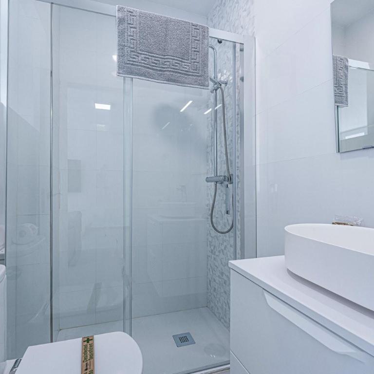 Paloma Central Apartment - 3 min walk to Balcon de Europa & Beach - Apartamento de 3 dormitorios con balcón - 22