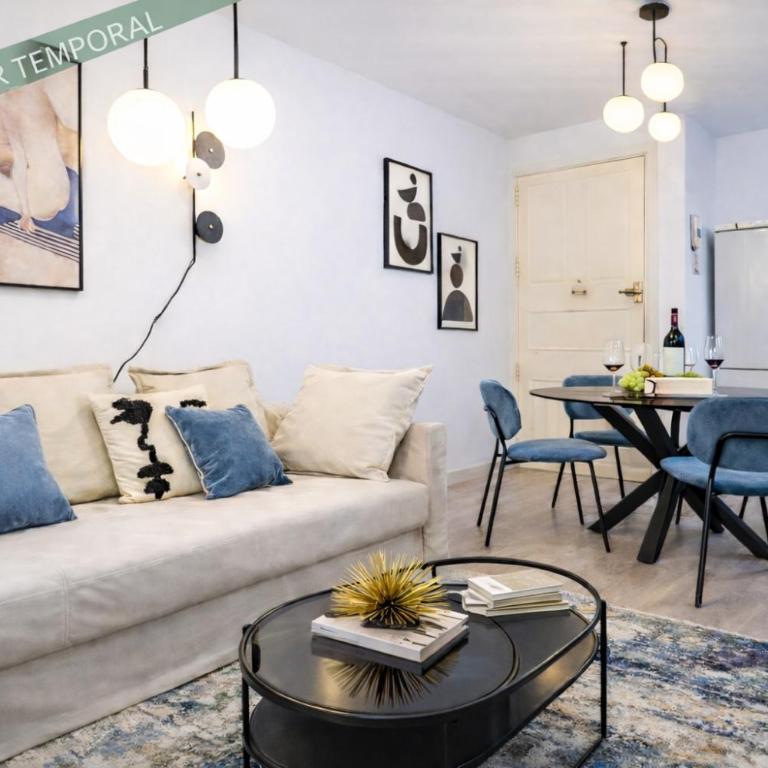 Atocha VI - Elegancia Urbana en una Ubicación Privilegiada - Two-Bedroom Apartment - 1
