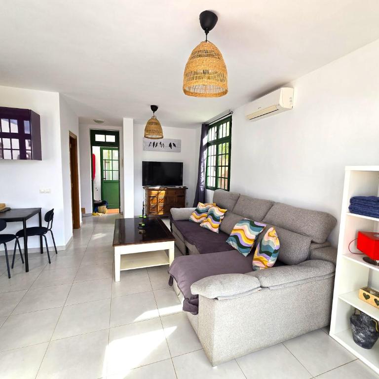 Casa Kerrie, private and communal pools, sunny terrace, air conditioning - Casa de 2 dormitorios - 21