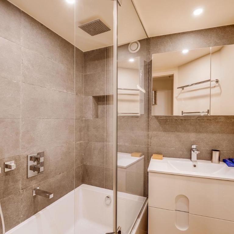 Modern apartment - 1BR - 4P terrace - Invalides - Appartement - 7