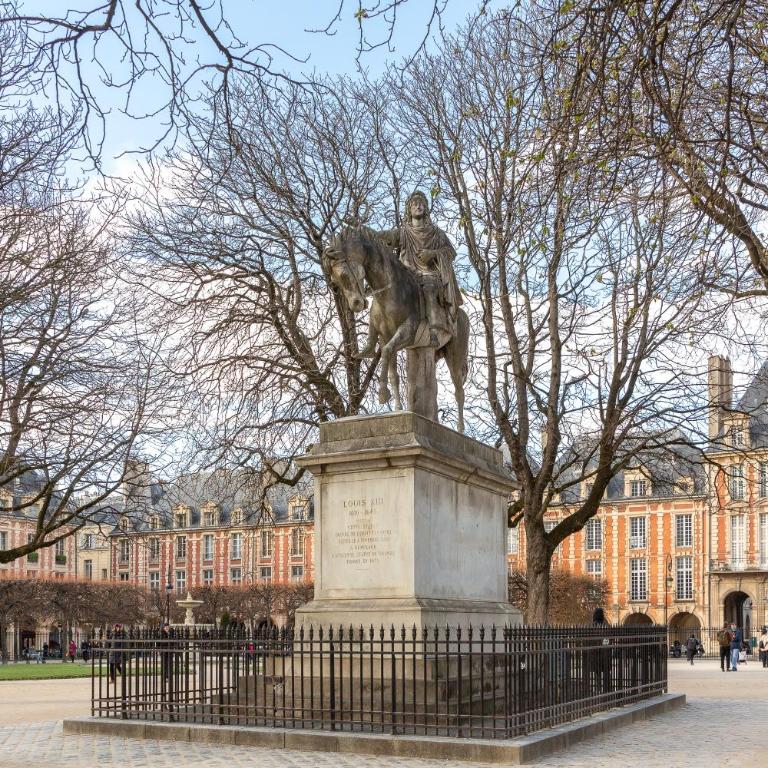 Spacious Family Apartment near Bastille & Marais - Two-Bedroom Apartment - 33